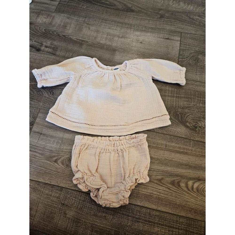 Old navy baby girl set 0-3‎ mos.